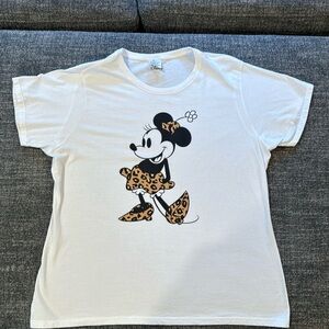 Disney Minnie Mouse Cheetah Print Unisex Adult T-shirt Shirt EUC: Never worn